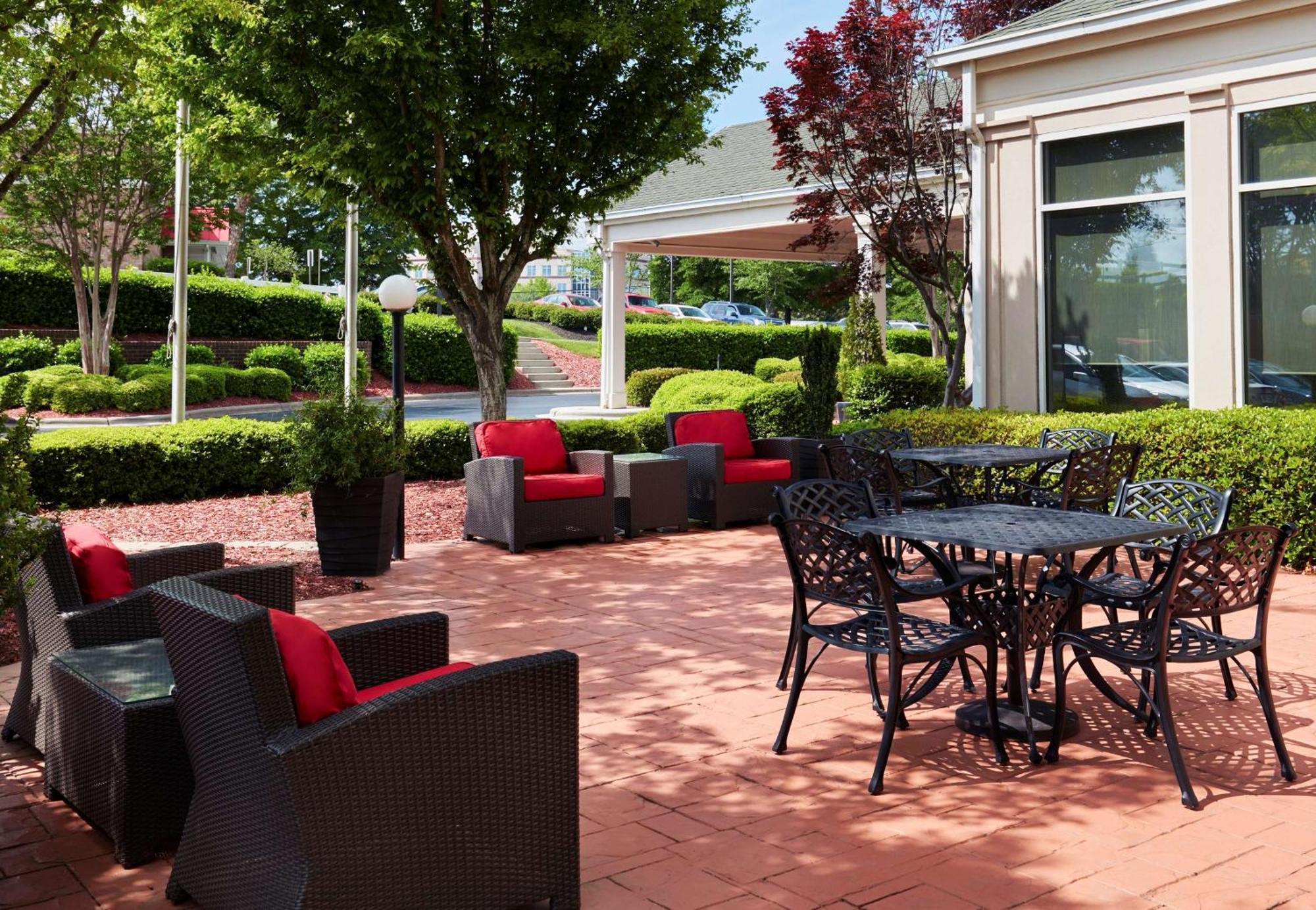 Hilton Garden Inn Charlotte North Exterior foto
